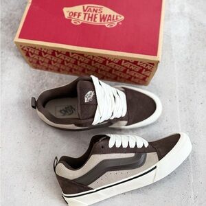 NWB Vans Knu Skool Lo Top Skate Shoes